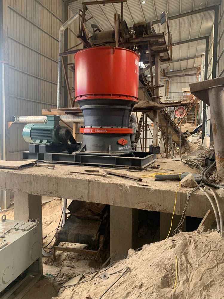 單杠液壓圓錐破碎機(jī) 單杠液壓圓錐破碎機(jī)